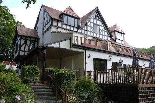 Craig-y-Dderwen Riverside Hotel (Wales)